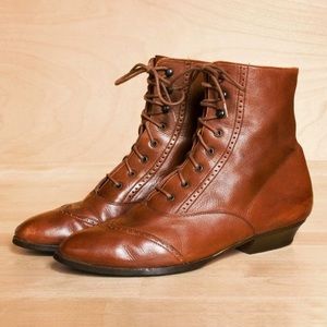 Vintage full leather banana republic lace up boots